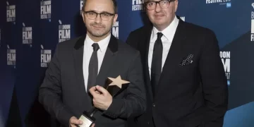 Rusia ordena arresto de productor y director que criticaron la guerra