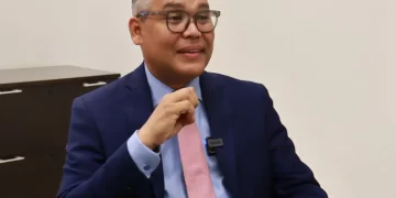 Carlos Peña pide debate con candidatos presidenciales