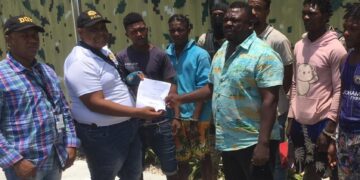 Dirección General de Migración captura y devuelve a su país a otros cinco pandilleros haitianos