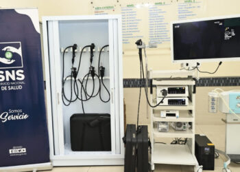 SNS entrega al Hospital Salvador B. Gautier moderna torre endoscópica y designa 53 nuevos colaboradores