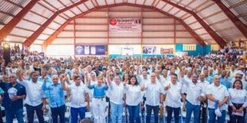 Paliza juramenta a la alcaldesa del municipio Imbert, María Elena Ramos (Chiquita