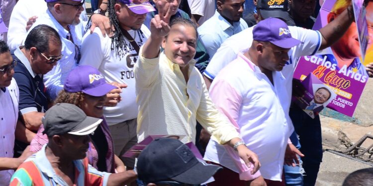 Miles marcharon con Abel Martínez en Hato Mayor y Villa Altagracia expresando “aguanten que falta poco”