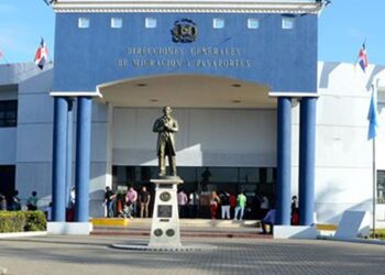 Anuncian cambios en requisito "Certificación de Permiso Salida de Menor" en tasa pago BR