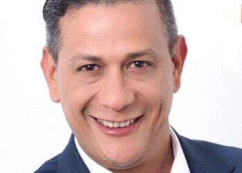 Exdiputado Robinson Díaz cuenta con alta valoración para aspirar a senaduría de Santiago