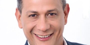 Exdiputado Robinson Díaz cuenta con alta valoración para aspirar a senaduría de Santiago