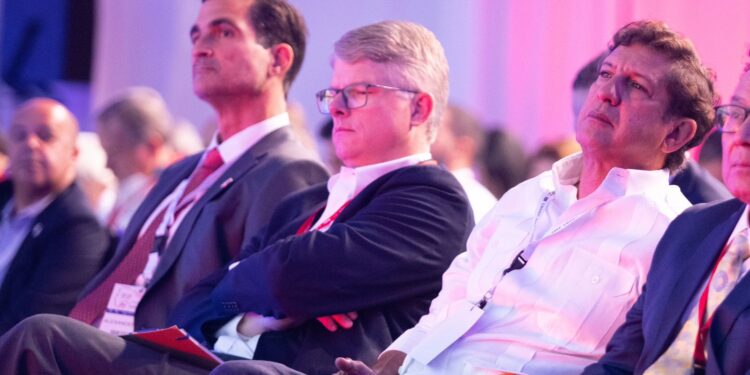 Empresarios valoran agilidad, modernización y apertura en Aduanas