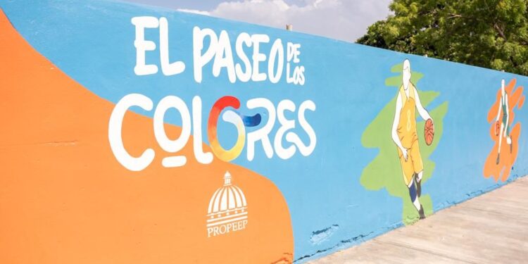 Propeep revitaliza espacios públicos de Montecristi con "Paseos de Los Colores"