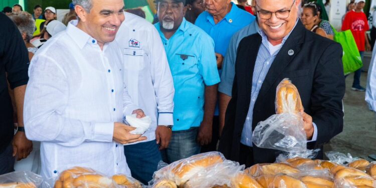 Inicia con éxito feria “Inespre está de Madre” en la Ciudad Ganadera