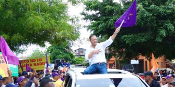 Abel Martínez asumirá provisionalmente la coordinación de su campaña presidencial