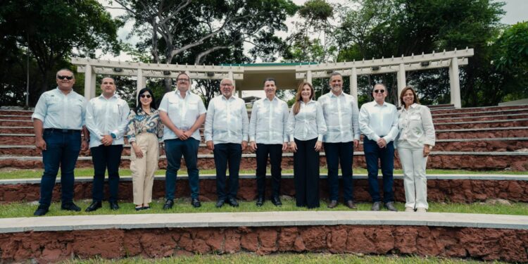 Banco Popular, ADN y MOCP entregan remozamiento parque Las Praderas