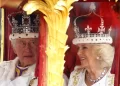 Carlos III fue coronado rey de Reino Unido: Comenzó la procesión al Palacio de Buckingham