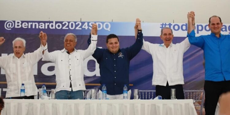 Lideres apoyan a Bernardo Perez , candidato a Diputado por SDO