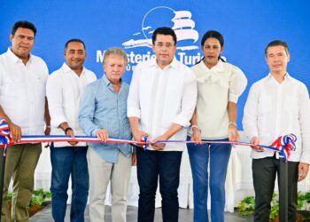 Collado inaugura obras en La Altagracia y deja iniciadas otras 