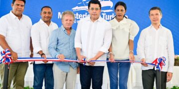 Collado inaugura obras en La Altagracia y deja iniciadas otras 