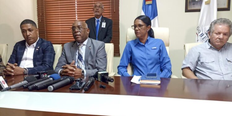 Edeeste y Gobernación de La Altagracia denuncian desaprensivos afectaron redes eléctricas de Higüey