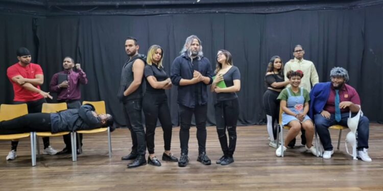 “Es hora de actuar” llega a la Sala Ravelo del Teatro Nacional