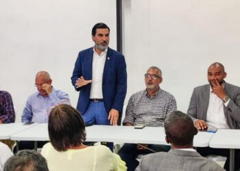 Juan José Rojas se compromete con bloque de partidos a hacerlos participe de su gestión de ganar la Alcaldía de SDE