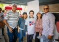 Miles de visitantes celebran en la  Embajada Dominicana en Washington