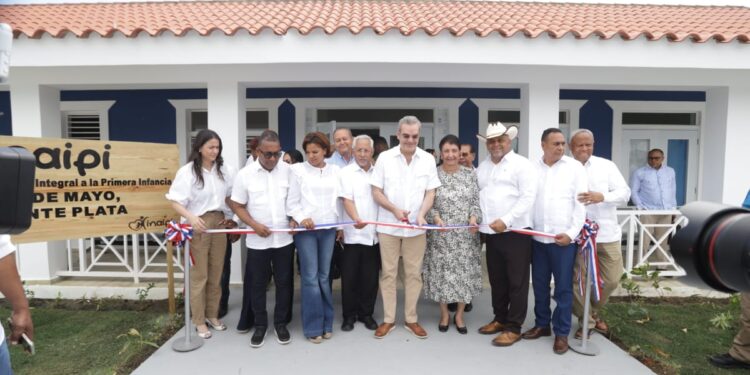 El presidente Abinader amplía servicios de atención a la primera infancia en Monte Plata