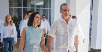 Presidente Abinader asistirá a graduación de una de sus hijas