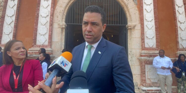 Presidente de la empresa telefónica ViVa demanda de las autoridades la instalación de la plataforma Ronming Nacional