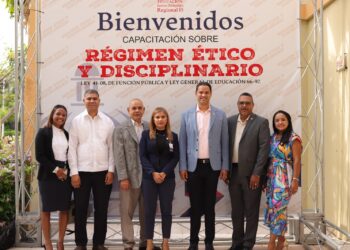 Regional 15 de Educación recibe capacitación sobre Régimen Ético y Disciplinario para servidores públicos