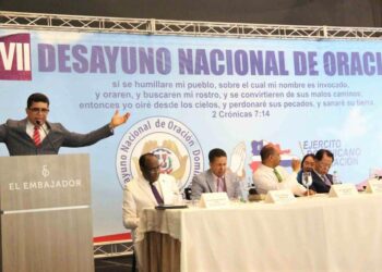 Dío Astacio considera no hay ni habrá ningún impedimento para la lectura de la Biblia en las escuelas