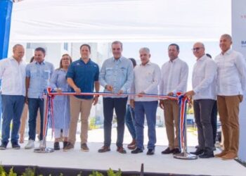  Abinader entrega más 150 viviendas en Santiago e inaugura moderna planta de tratamiento de agua potable