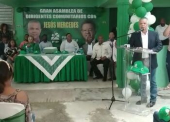 Jesús Mercedes lanza su precandidatura en Boca Chica