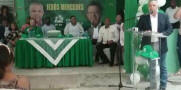 Jesús Mercedes lanza su precandidatura en Boca Chica