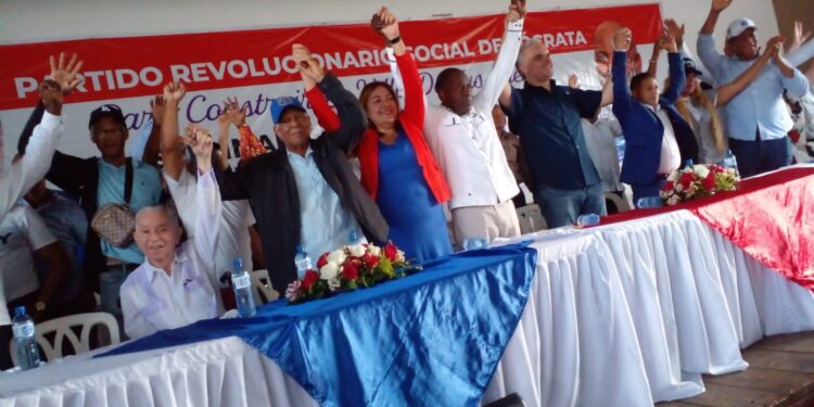 Munícipes de Villa Altagracia apoyan retorno de Julián Mateo a Alcaldía