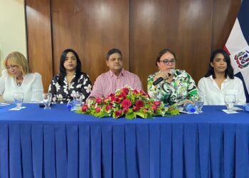 Director de DAEH se reúne con colaboradores de la provincia Duarte