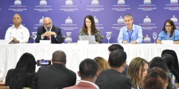 Ministerio de Economía imparte capacitación a periodistas sobre nueva metodología de medición de la pobreza monetaria en RD