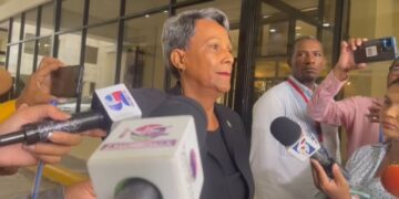 Guerra de encuestas enfrenta legisladores