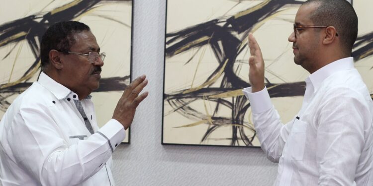 Director del SRSM juramenta nuevo titular del Hospital Salvador B. Gautier