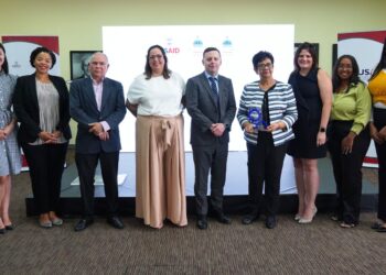 Lanzan plataforma para ayudar a los estudiantes dominicanos a ingresar en la educación superior