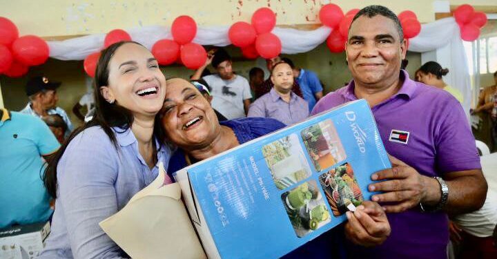 Diputada Priscila D´ Oleo reconoció virtudes de madres de María Trinidad Sánchez