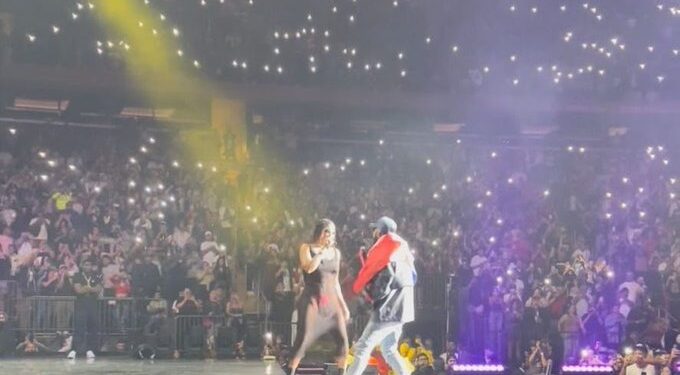 El Madison Square Garden se desborda ante aparición de Tokischa en concierto de Anuel