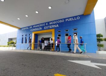 Neuróloga Moscoso Puello identifica síntomas de la esclerosis múltiple