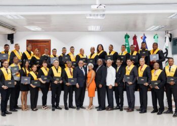 Cooperativa de las Fuerzas Armadas cierra con éxito capacitación a colaboradores