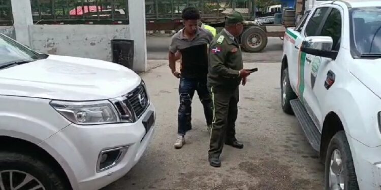 Se entrega conductor de patana que impactó autobús escolar