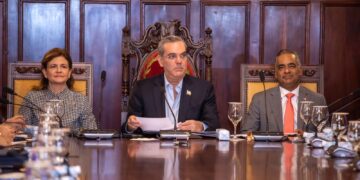 Presidente Abinader encabeza trigésimo Consejo de Ministros y Directores en el Palacio Nacional