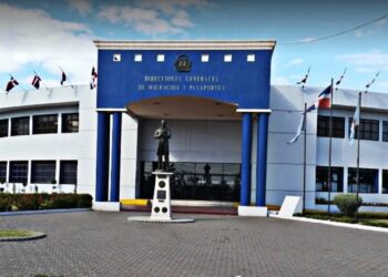 DGP selecciona dos de 11 interesados en la elaboración de un millón 50 mil pasaportes de lectura mecánica