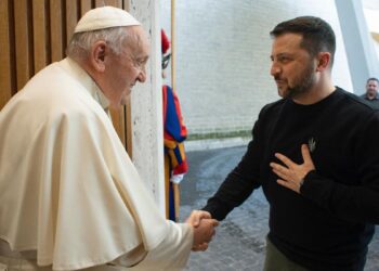 Zelensky se reunió con el Papa durante 40 minutos
