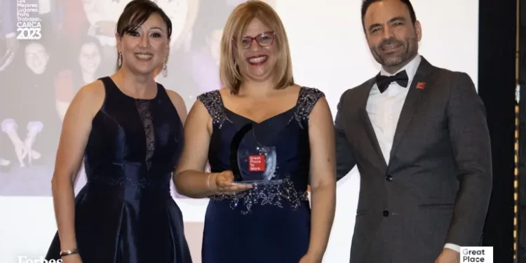 AES Dominicana se mantiene en TOP 10 de las mejores empresas para trabajar en RD