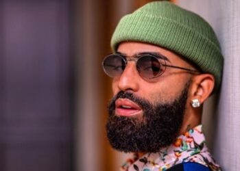 El intérprete de "Sigues Con Él " fue requisado por la Policia peruana