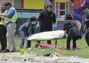 Aumentan a ocho los muertos por el atropello de migrantes en Texas