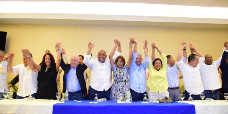 Alta dirigencia del PRM en SDO ratifica apoyo a José Andújar