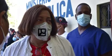 Ministro de Salud suspende directora provincial de salud de Barahona