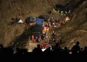 Incendio en una mina deja 27 desaparecidos en el sur de Perú